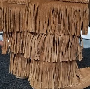 Minnetonka boots 8.5